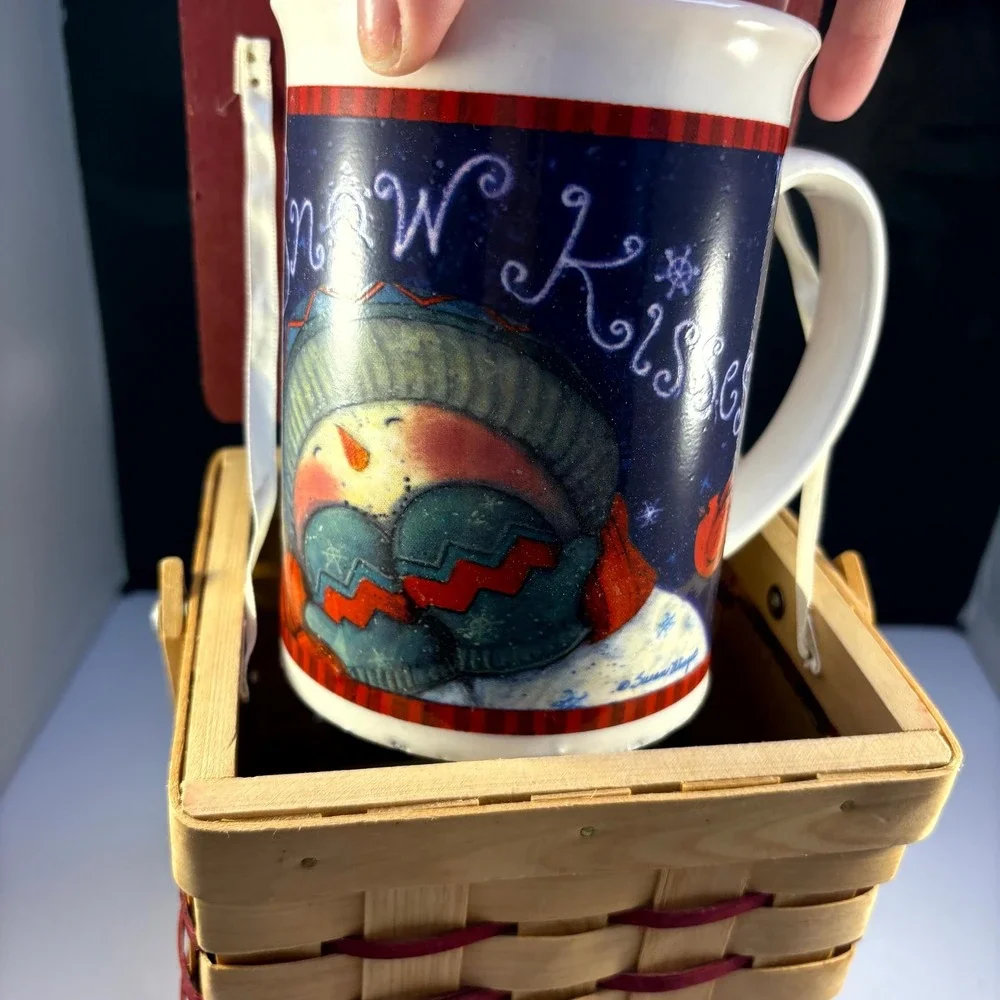 Susan Winget Snow Kisses Holiday Mug Set 22oz with Handled Basket NWT 2007